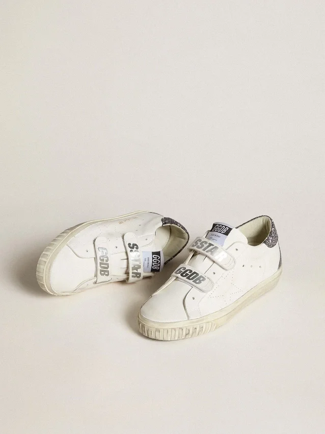 Zapatillas «Old School» de origen biológico con estrella perforada y lengüeta del talón con purpurina