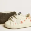 Zapatillas para bebé de piel napa con motivo de rosas rosas y estrella de ante blanco