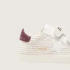 Zapatillas para bebé de terciopelo con estrella de ante blanco y lengüeta trasera de cuero burdeos