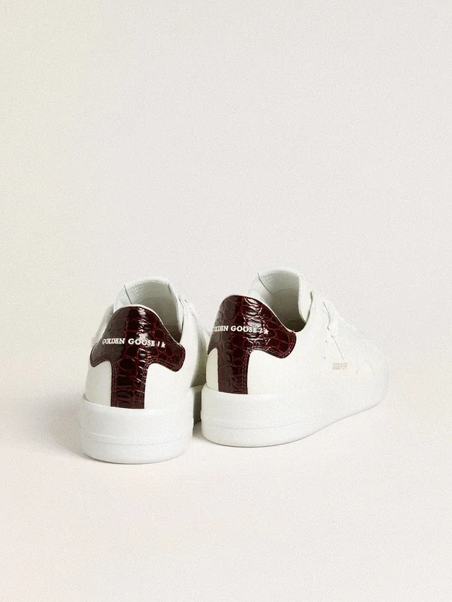 Zapatillas Purestar para hombre con estrella de piel blanca y lengüeta del talón de piel con estampado de cocodrilo en color burdeos