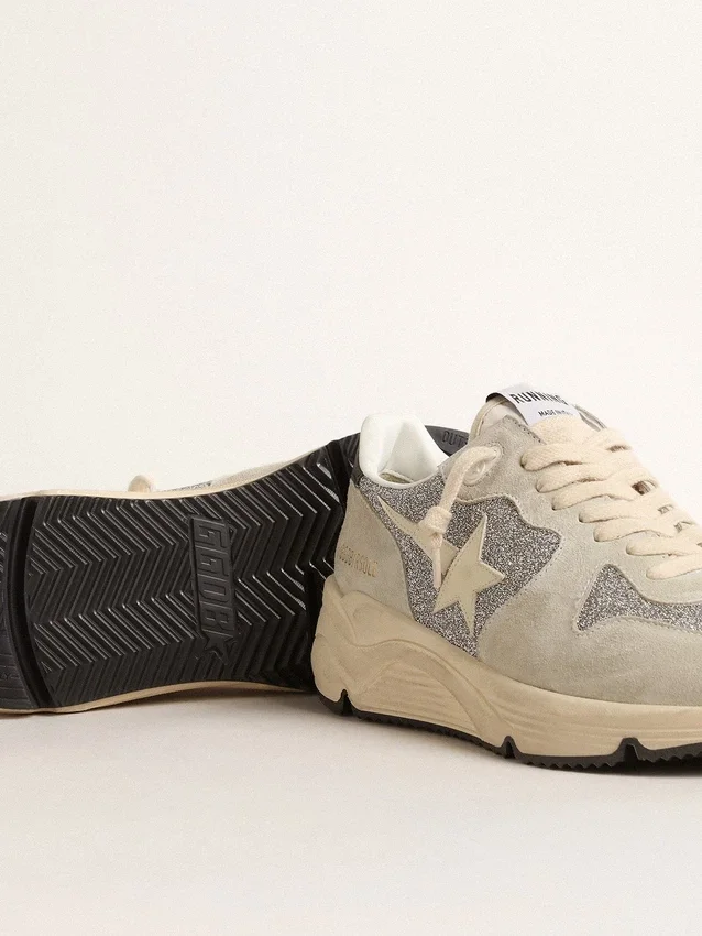 Zapatillas Running Sole para mujer adornadas con cristales Swarovski y una estrella de color marfil