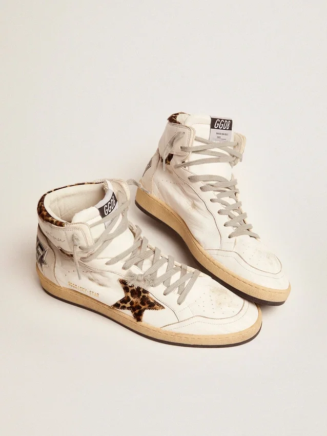 Zapatillas Sky-Star con firma en el tobillo e inserciones de piel de potro con estampado de leopardo