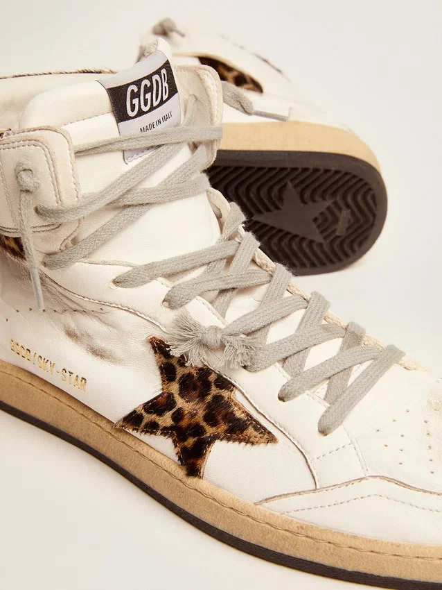 Zapatillas Sky-Star con firma en el tobillo e inserciones de piel de potro con estampado de leopardo