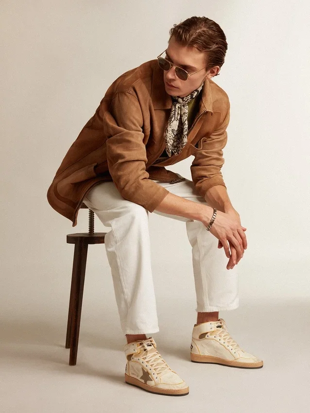 Zapatillas Sky-Star para hombre en piel napa blanca con estrella de ante gris paloma