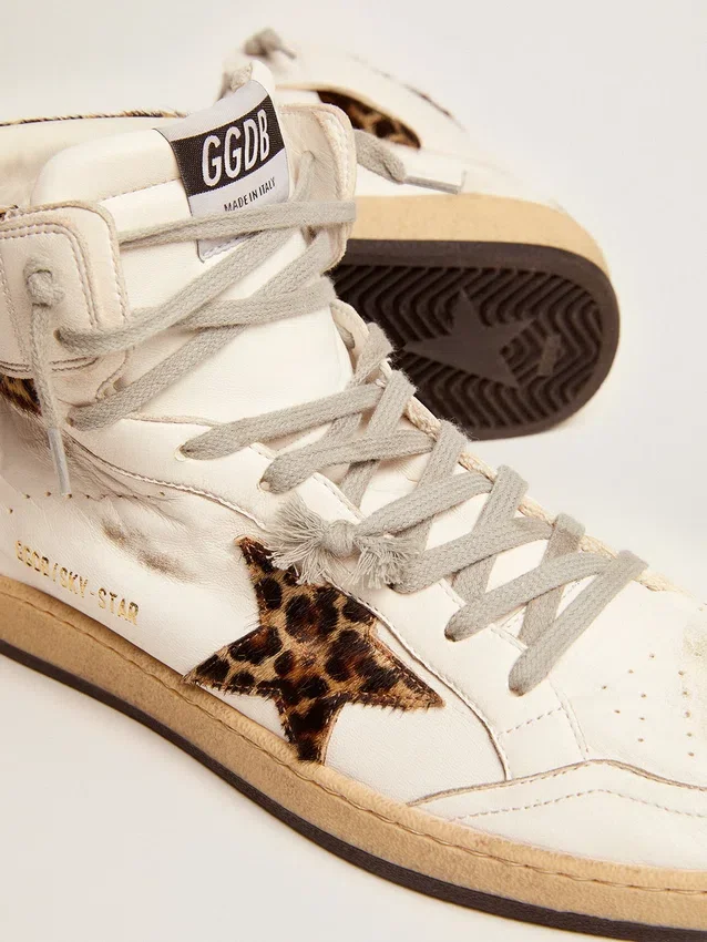 Zapatillas Sky-Star para mujer con firma e inserciones de piel de potro con estampado de leopardo