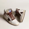 Zapatillas Sky-Star para mujer en piel napa blanca con estrella de ante color chocolate