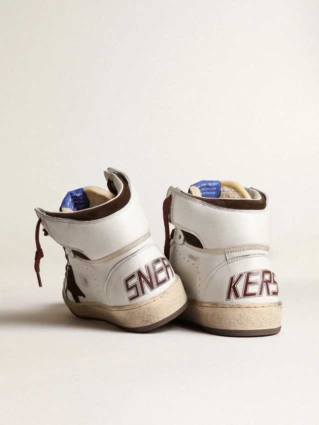 Zapatillas Sky-Star para mujer en piel napa blanca con estrella de ante color chocolate
