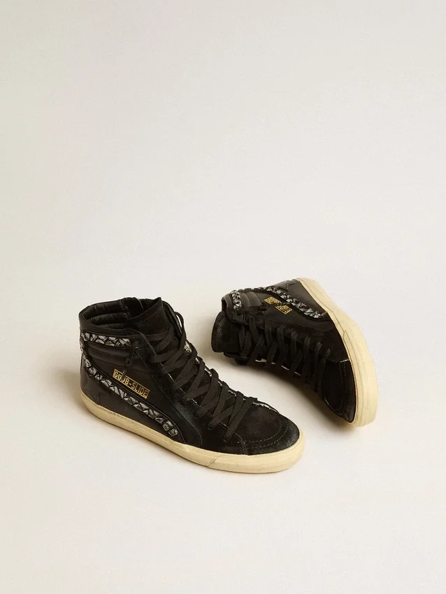 Zapatillas Slide de piel con estrella negra y detalles de cristales Swarovski
