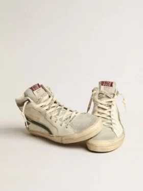 Zapatillas Slide en napa beige con estrella y rayo de cuero laminado verde