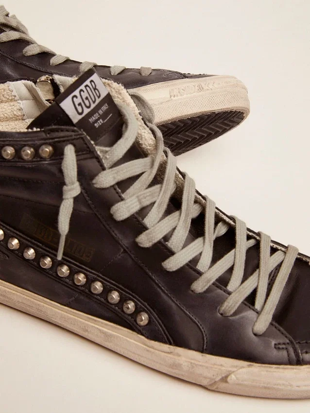Zapatillas Slide para hombre, negras con tachuelas