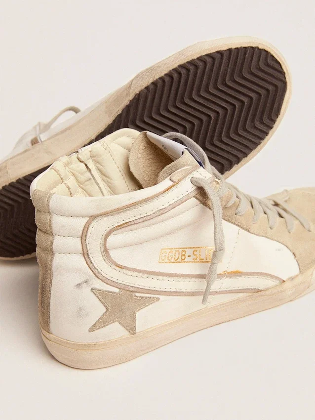 Zapatillas Slide para mujer con estrella de ante gris hielo y detalle blanco