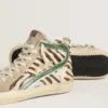 Zapatillas Slide para mujer en piel de potro con estampado de cebra y detalle en piel laminada verde