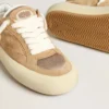 Zapatillas Space-Star Cube para mujer en ante color tabaco con estrella perforada