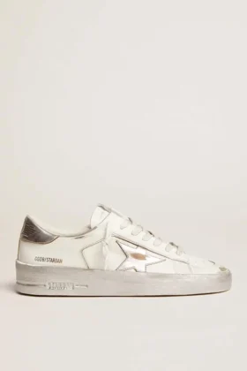 Zapatillas Stardan con estrella de piel metalizada plateada y lengüeta en el talón