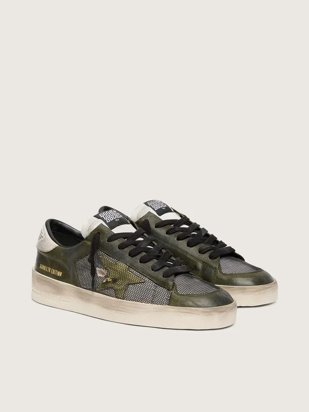 Zapatillas Stardan LTD para hombre en piel blanca y verde oliva con malla negra y estrella de piel amarilla