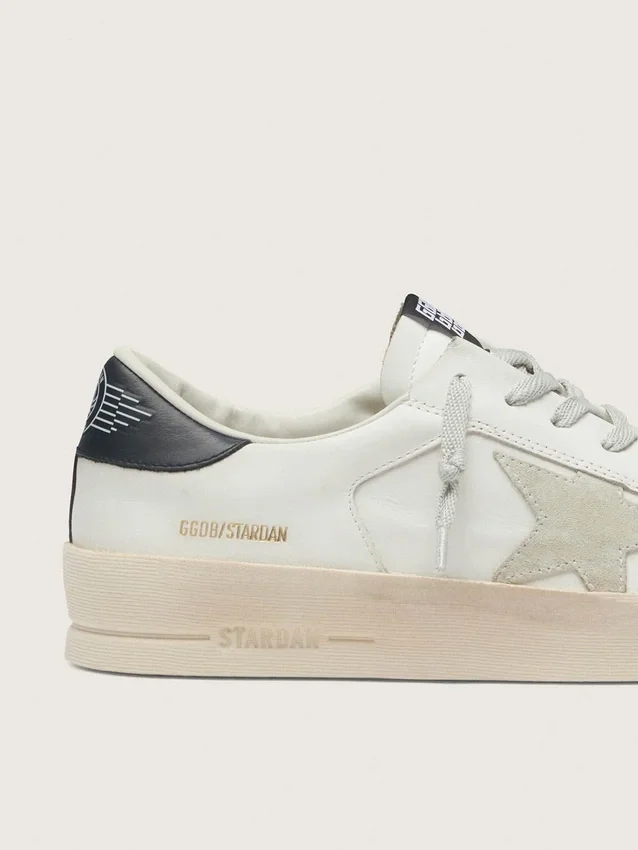 Zapatillas Stardan para hombre con estrella en ante gris hielo y lengüeta del talón azul marino
