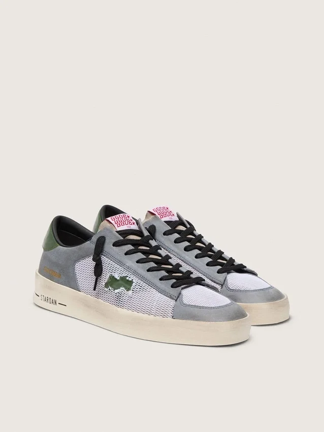 Zapatillas Stardan para hombre en ante azul claro con estrella de piel verde y lengüeta en el talón