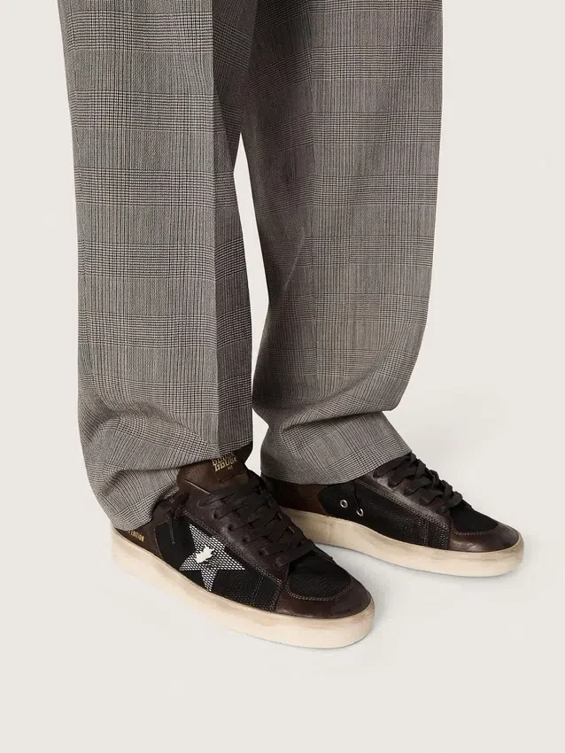 Zapatillas Stardan para hombre en ante marrón y malla negra con estrella de piel blanca e inserciones de piel napa