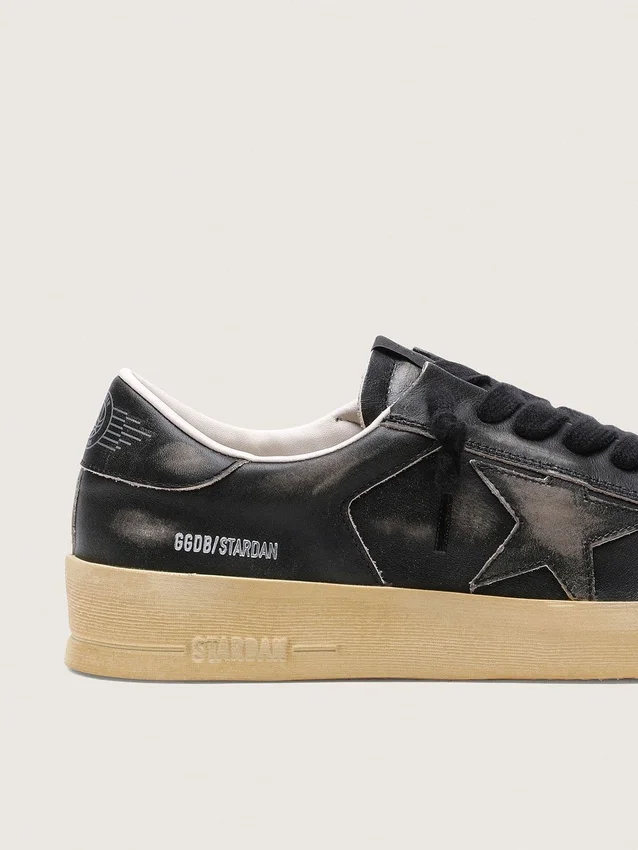 Zapatillas Stardan para hombre en piel negra con estrella y lengüeta en el talón de piel negra