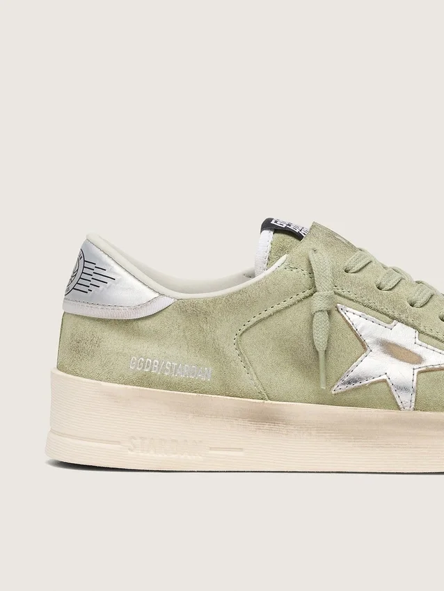 Zapatillas Stardan para mujer en ante verde salvia con estrella plateada metalizada