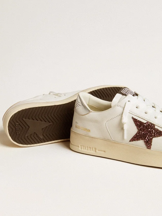 Zapatillas Stardan para mujer en napa con estrella brillante y lengüeta del talón de piel metalizada