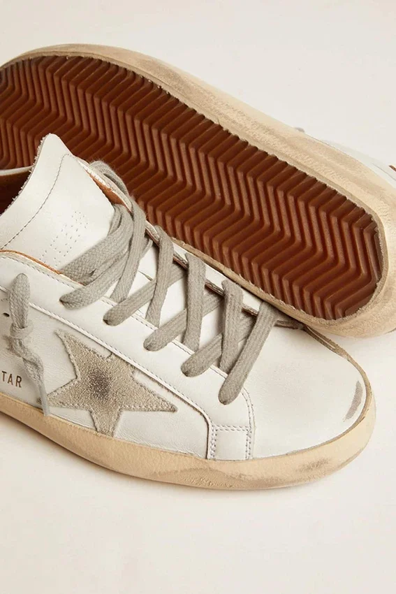 Zapatillas Super-Star para hombre con estrella de ante y lengüeta marrón en el talón