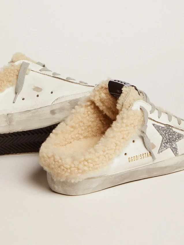 Zapatillas Super-Star Sabot para mujer en piel blanca y forro de piel de oveja