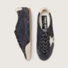 Zapatillas True-Star para mujer en ante azul oscuro con estrella y lengüeta en el talón de piel napa blanca