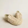 Zapatillas V-Star para mujer en ante color perla con estrella de piel metalizada plateada