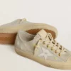 Zapatillas V-Star para mujer en ante gris hielo con estrella de piel blanca y bordado floral