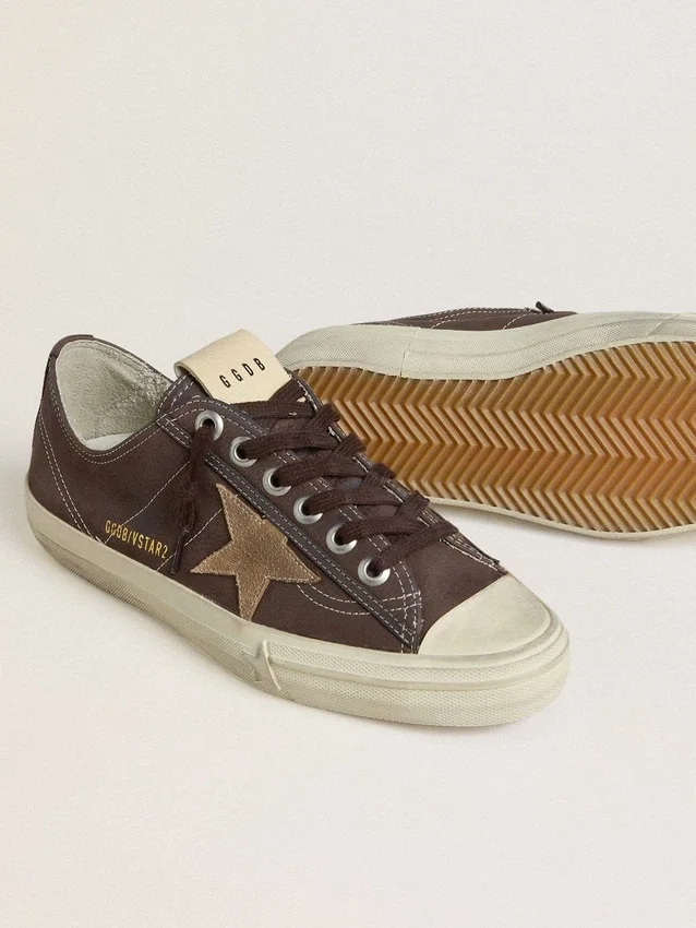 Zapatillas V-Star para mujer en nubuck marrón con estrella de ante color tabaco