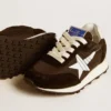 Zapatillas Young Marathon de nailon negro con estrella estampada y lengüeta de cuero en el talón