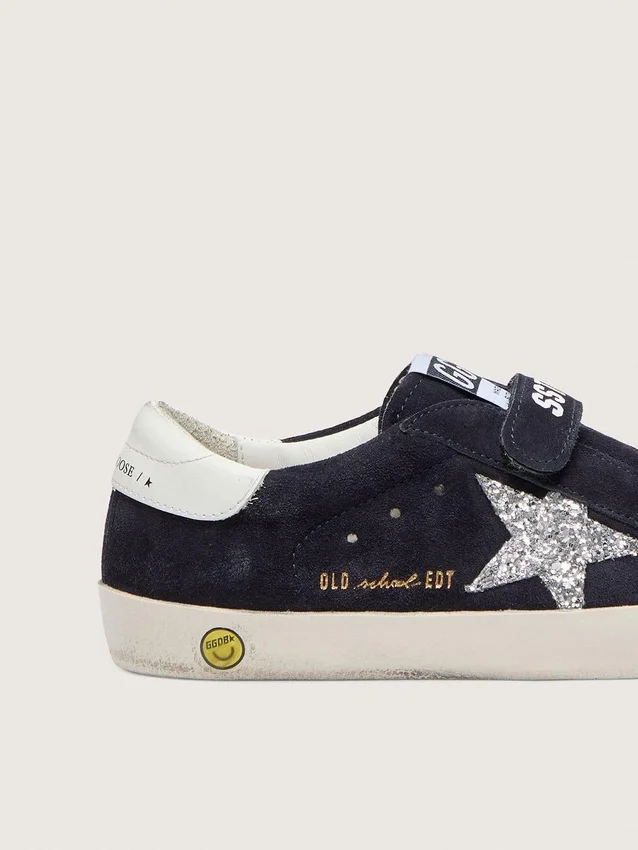 Zapatillas «Young Old School» de ante azul con estrella plateada brillante y lengüeta de cuero blanco en el talón