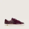 Zapatillas «Young Old School» en color burdeos brillante con estrella de ante burdeos y lengüeta en el talón