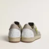 Zapatos «Ball Star» para hombre en ante gris con estrella de ante rosa antiguo y lengüeta del talón de piel beige