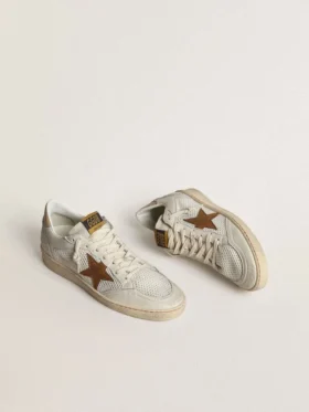 Zapatos Ball Star para mujer en napa blanca y malla, con estrella de nubuck color tabaco y lengüeta del tacón en color beige