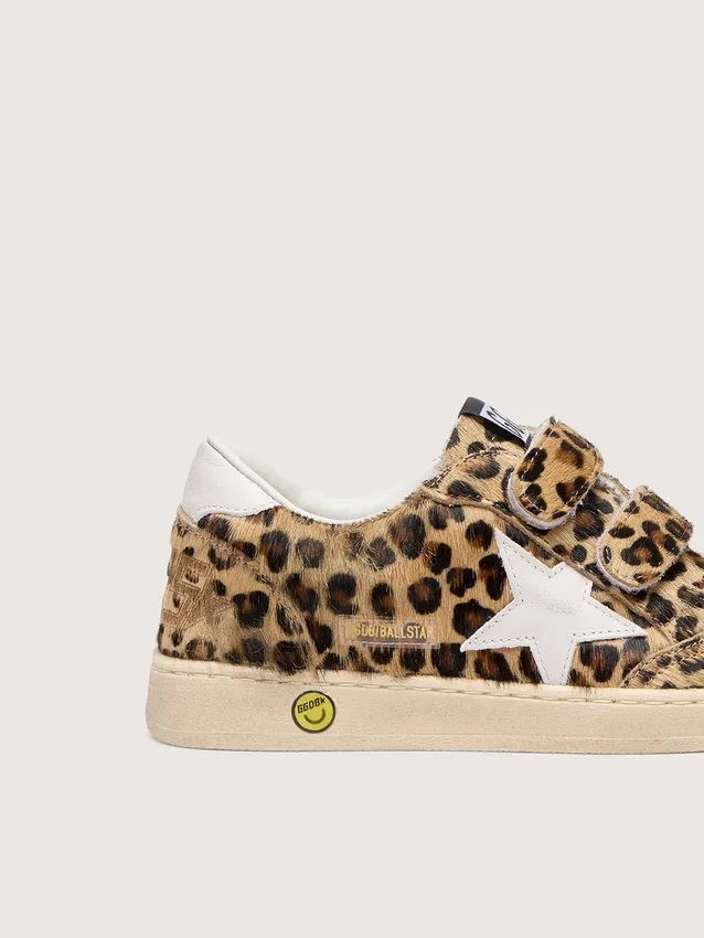 Zapatos «Junior Ball Star» de piel de potro con estampado de leopardo, estrella de cuero blanco y lengüeta en el talón
