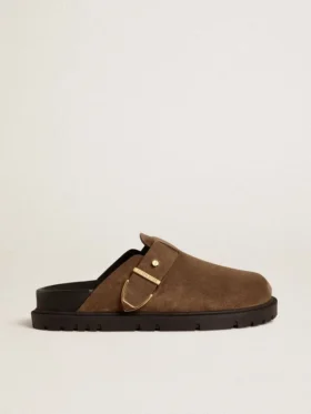 Zapatos Lucy para mujer en ante gris paloma con hebilla metálica dorada