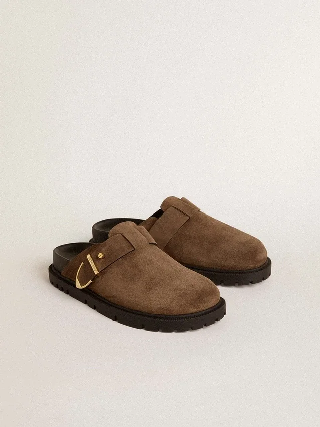 Zapatos Lucy para mujer en ante gris paloma con hebilla metálica dorada