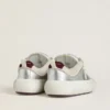 Zapatos Space-Star Cube para mujer en piel gris hielo y plateada con lengüeta del talón en color burdeos