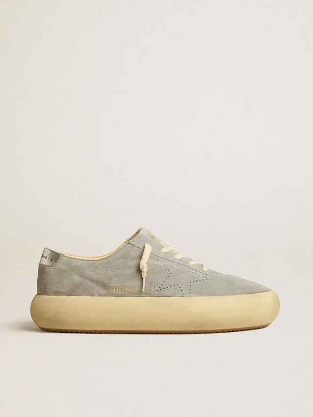 Zapatos Space-Star para hombre en ante gris hielo con estrella perforada