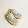 Zapatos Space-Star para hombre en ante gris hielo con estrella perforada