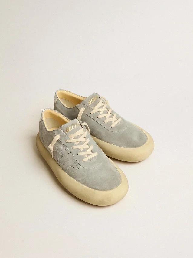 Zapatos Space-Star para hombre en ante gris hielo con estrella perforada