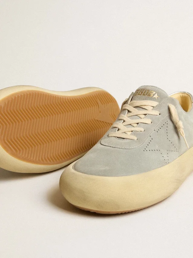 Zapatos Space-Star para hombre en ante gris hielo con estrella perforada