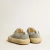 Zapatos Space-Star para hombre en ante gris hielo con estrella perforada