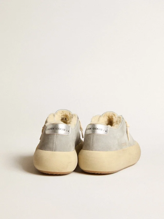 Zapatos Space-Star para mujer en ante gris hielo con forro de piel de oveja