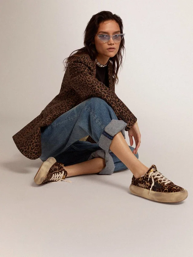 Zapatos Space-Star para mujer en piel de potro con estampado animal y forro de borreguillo