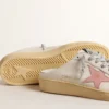 Zapatos tipo sabot Ball Star en napa blanca con una estrella de piel en tono rosa antiguo