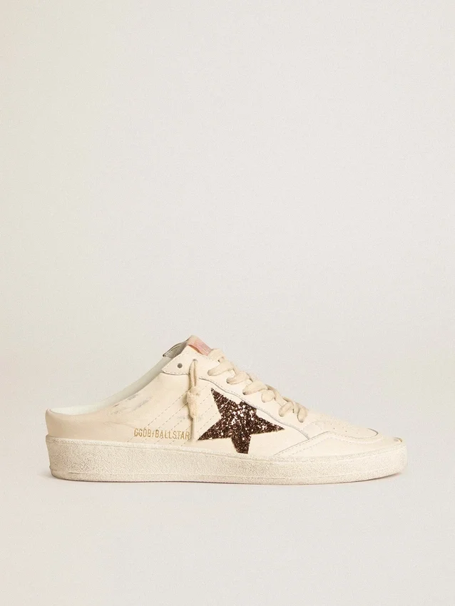 Zapatos tipo sabot «Ball Star» en napa marfil con estrella de purpurina bronce