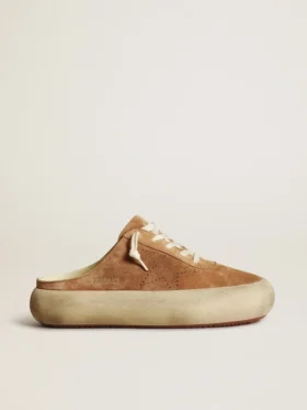 Zapatos tipo sabot Space-Star para mujer en ante color tabaco con estrella perforada